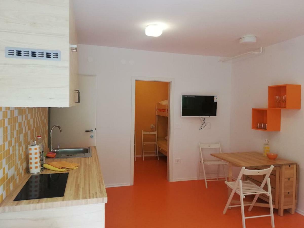 Apartma Ada イゾラ エクステリア 写真